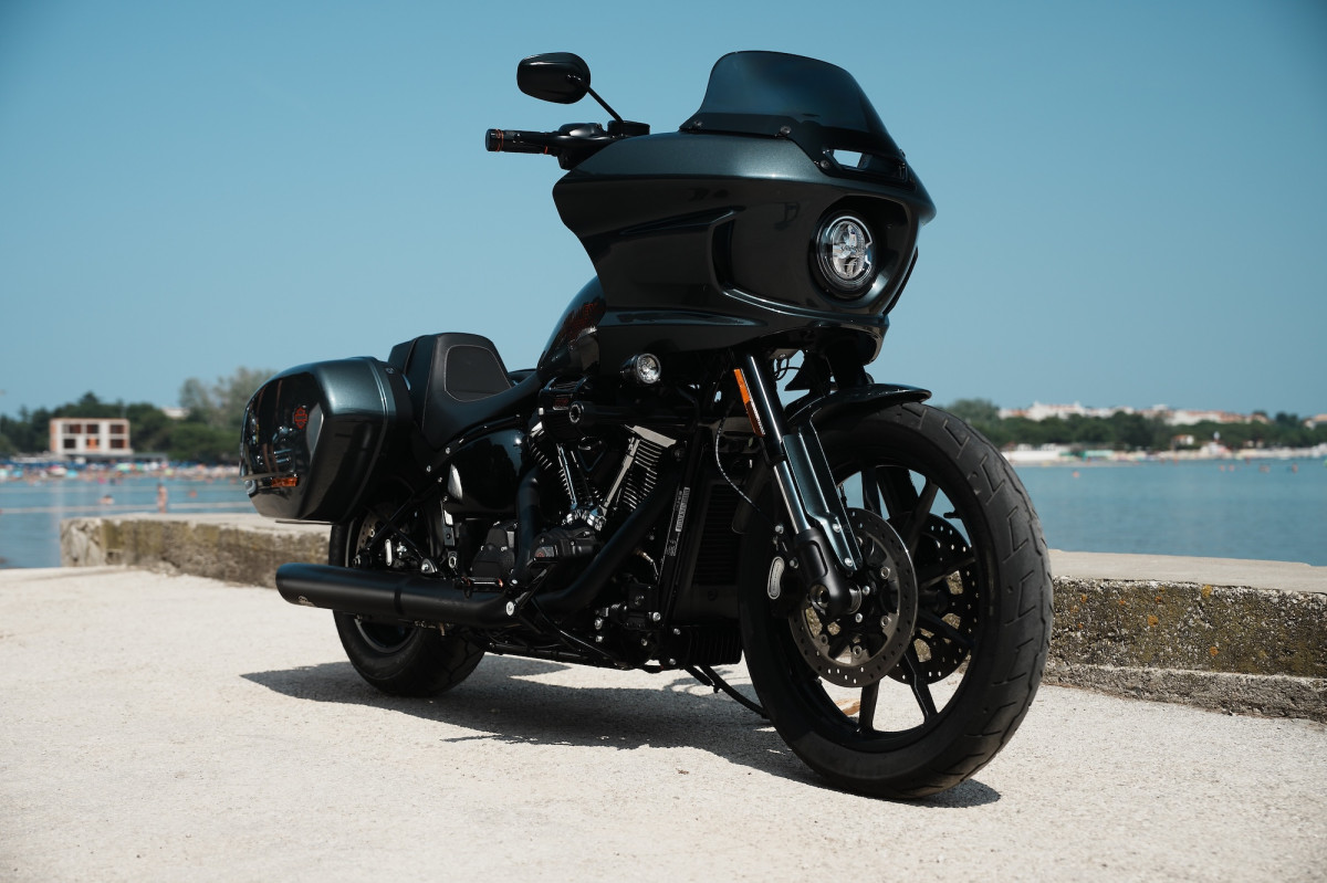 Low Rider ST avec échappement performant