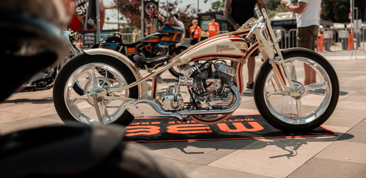 Custom Flathead Board Tracker